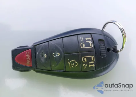 2013 Dodge Grand Caravan Sxt z USA, uszkodzony, nr VIN 2C4RDGCG2DR719677